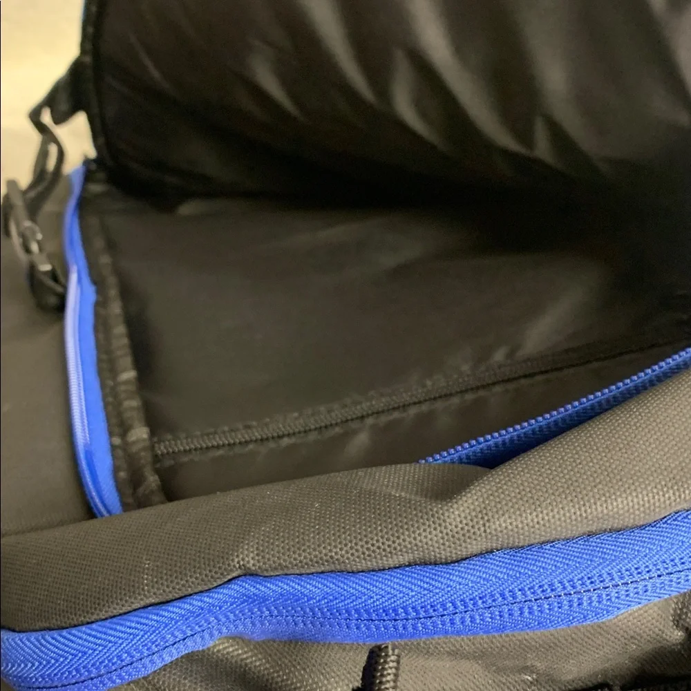 Wilson backpack bold